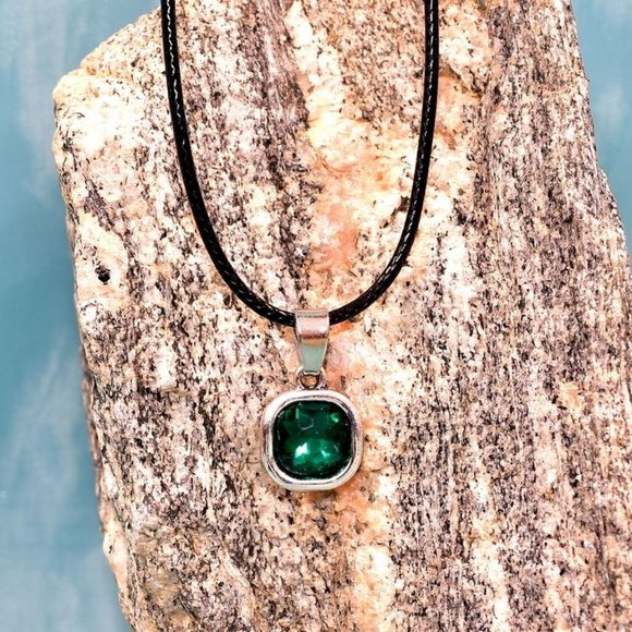 Peaks Jewelry Jewelry - Addilyn Leah Emerald Green Cushion Square Crystal Pendant Leather Chain Necklace